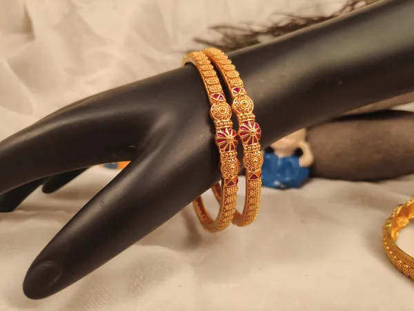 1_Gram_Gold-Plated_High_Gold_Bangles_Set