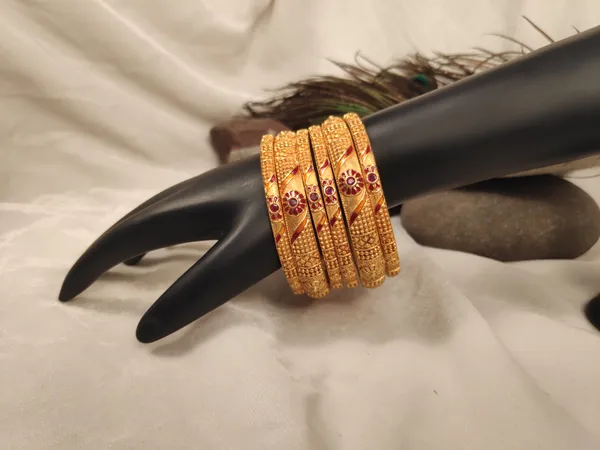 1_Gram_Gold-Plated_High_Gold_Bangles_Set