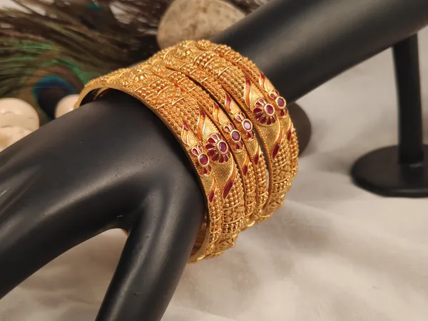 1_Gram_Gold-Plated_High_Gold_Bangles_Set