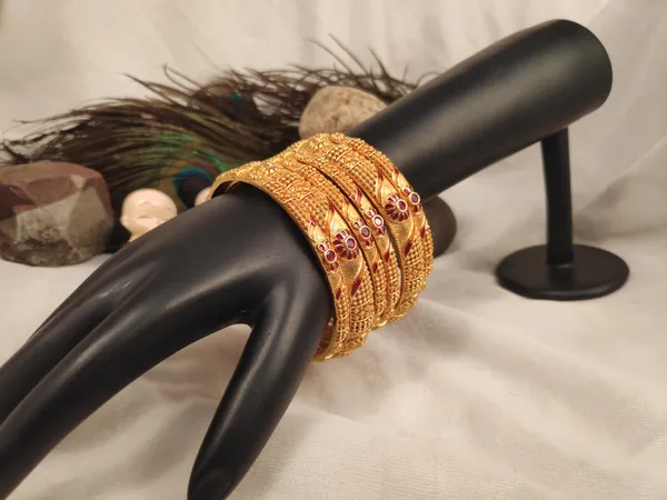 1_Gram_Gold-Plated_High_Gold_Bangles_Set