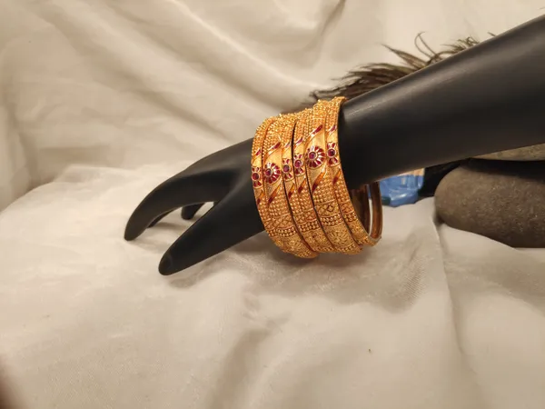 1_Gram_Gold-Plated_High_Gold_Bangles_Set