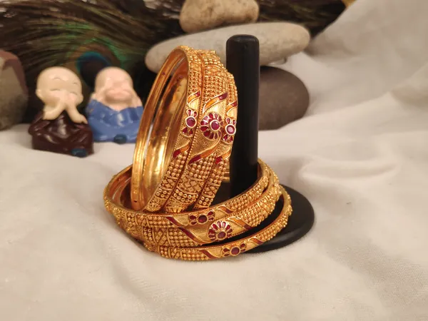 1_Gram_Gold-Plated_High_Gold_Bangles_Set