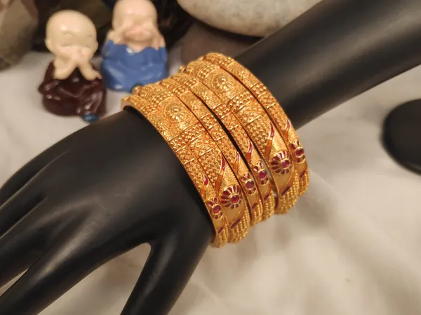 1_Gram_Gold-Plated_High_Gold_Bangles_Set