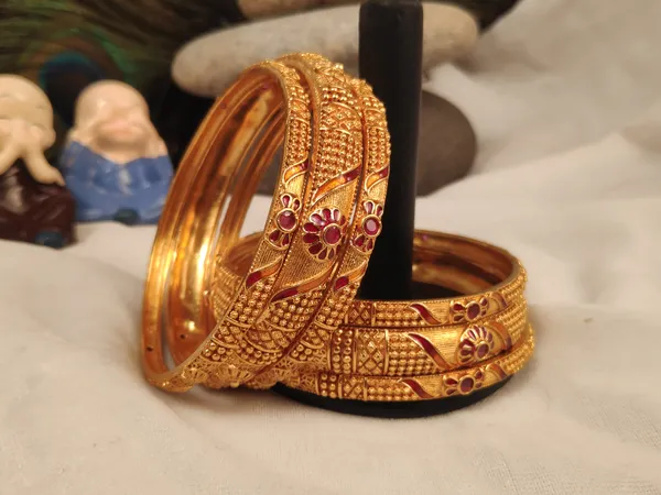 1_Gram_Gold-Plated_High_Gold_Bangles_Set