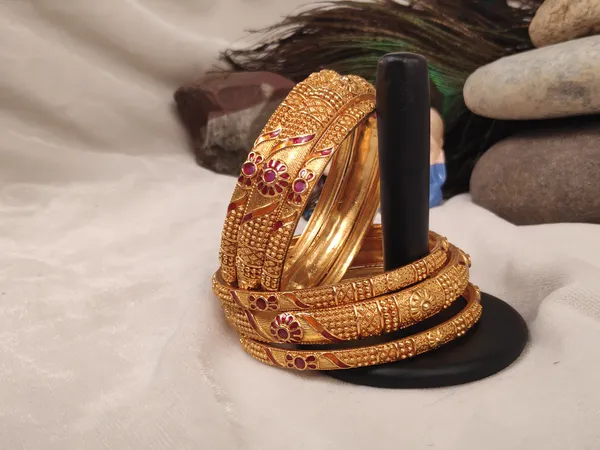 1_Gram_Gold-Plated_High_Gold_Bangles_Set