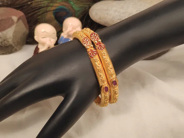 1_Gram_Gold-Plated_High_Gold_Bangles_Set