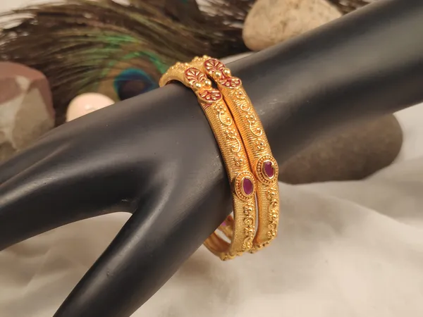1_Gram_Gold-Plated_High_Gold_Bangles_Set