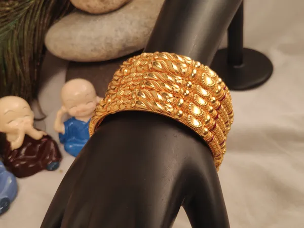 1_Gram_Gold-Plated_High_Gold_Bangles_Set