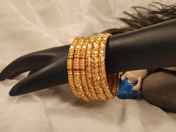 1_Gram_Gold-Plated_High_Gold_Bangles_Set
