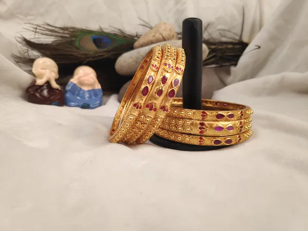 1_Gram_Gold-Plated_High_Gold_Bangles_Set