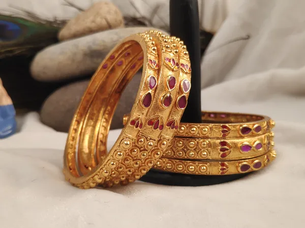 1_Gram_Gold-Plated_High_Gold_Bangles_Set