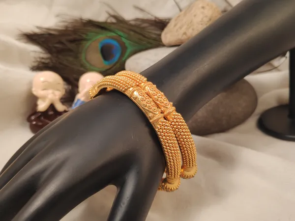 1_Gram_Gold-Plated_High_Gold_Bangles_Set