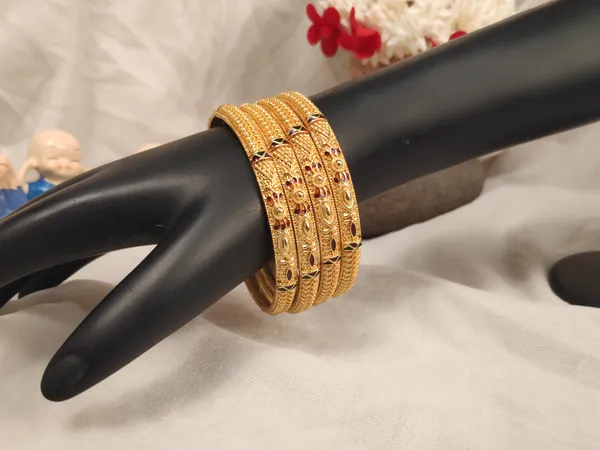 1_Gram_Gold-Plated_High_Gold_Bangles_Set