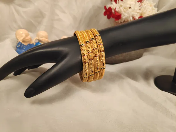 1_Gram_Gold-Plated_High_Gold_Bangles_Set