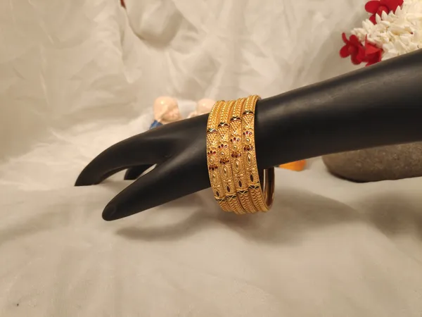 1_Gram_Gold-Plated_High_Gold_Bangles_Set