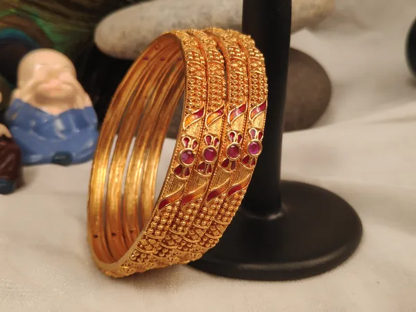 1_Gram_Gold-Plated_High_Gold_Bangles_Set