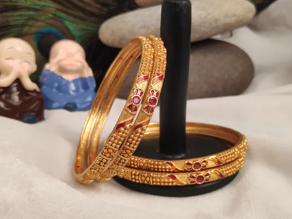 1_Gram_Gold-Plated_High_Gold_Bangles_Set