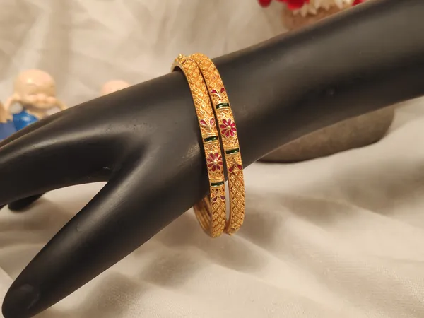 1_Gram_Gold-Plated_High_Gold_Bangles_Set