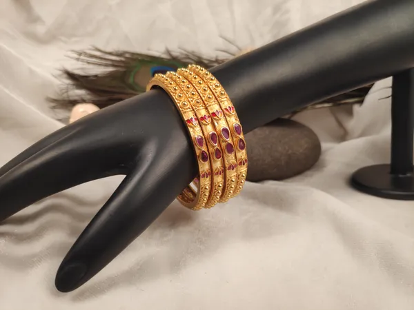 1_Gram_Gold-Plated_High_Gold_Bangles_Set