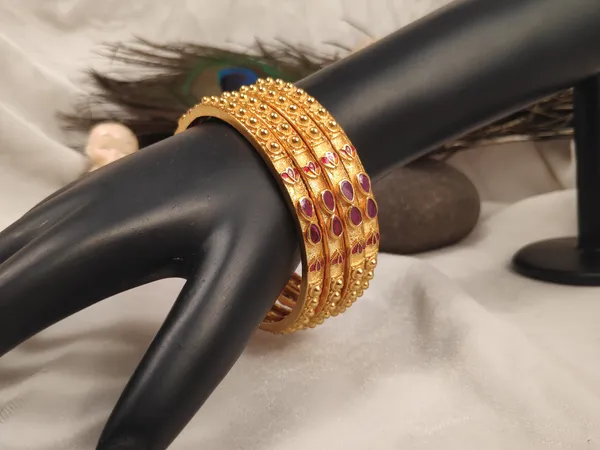 1_Gram_Gold-Plated_High_Gold_Bangles_Set