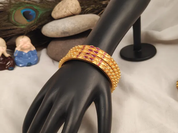 1_Gram_Gold-Plated_High_Gold_Bangles_Set
