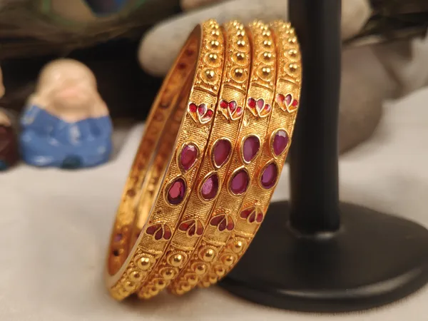 1_Gram_Gold-Plated_High_Gold_Bangles_Set