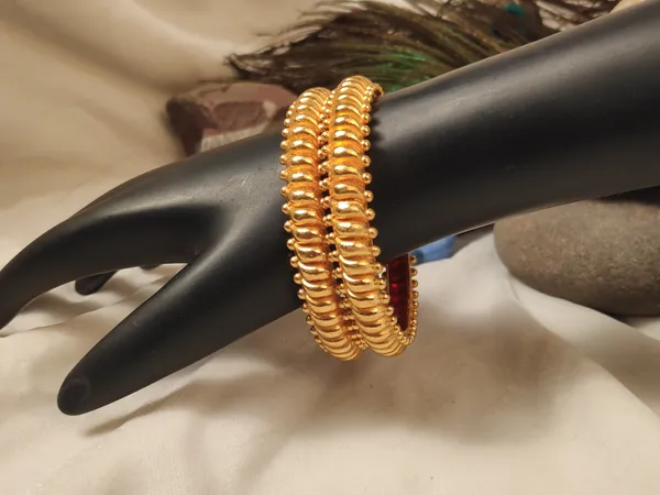 1_Gram_Gold-Plated_High_Gold_Bangles_Set