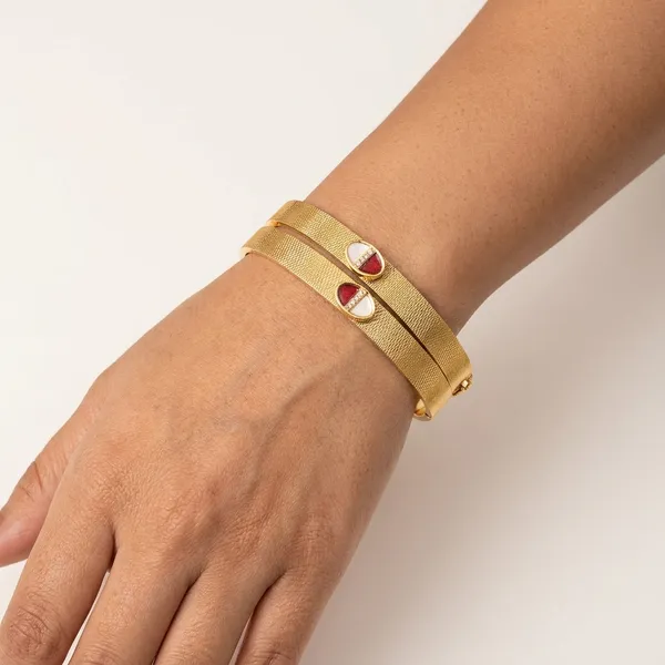 Everyday_Elegance_Brass_Bangles_�_Textured_Gold-Plated_Daily_Wear_Kada_Set_with_Red_&_White_Enamel_Detailing_(Set_of_2)