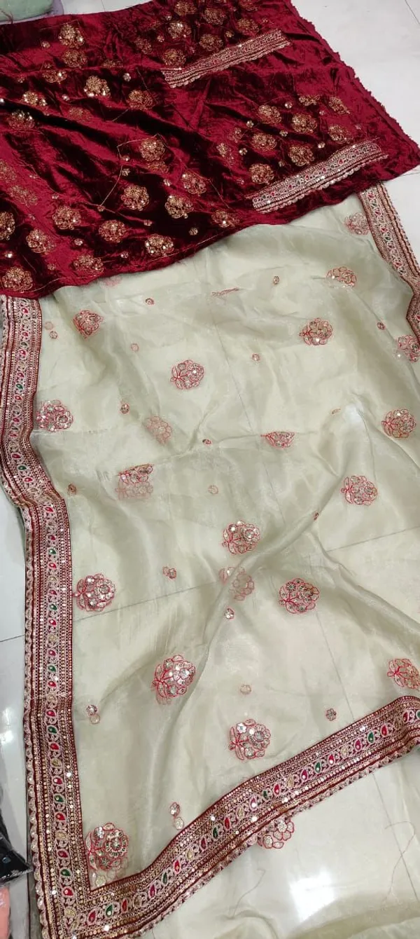 Off_White_&_Maroon_HEAVY_SOFT_TISSU_ORGANZA_SILK_Saree