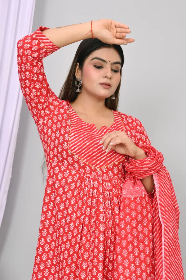 Red_Cotton_Blend_Printed_Regular_Kurta_&_Pant_Dupatta_Set_For_Women