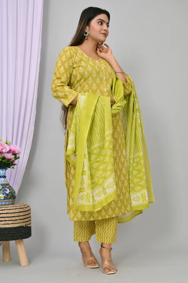 Yellow_Cotton_Blend_Floral_Print_Regular_Kurta_&_Pant_Dupatta_Set_For_Women