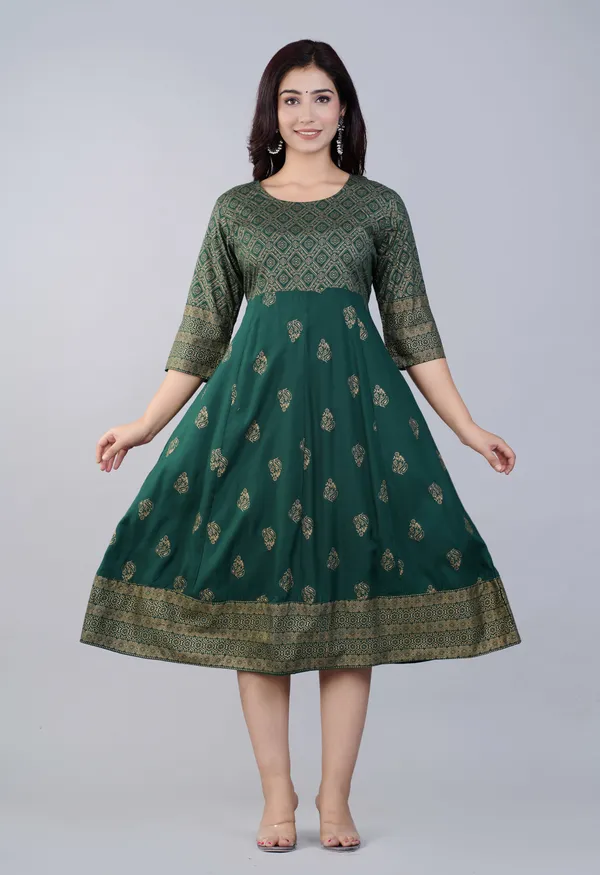 Green_&_Gold_Viscose_Rayon_Floral_Print_Regular_Kurta_For_Women