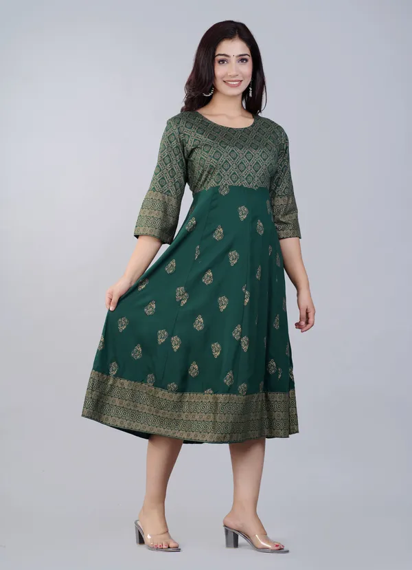 Green_&_Gold_Viscose_Rayon_Floral_Print_Regular_Kurta_For_Women
