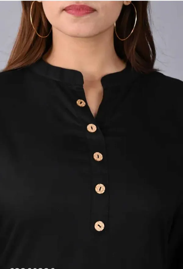 Black_Viscose_Rayon_Solid_Regular_Kurta_For_Women