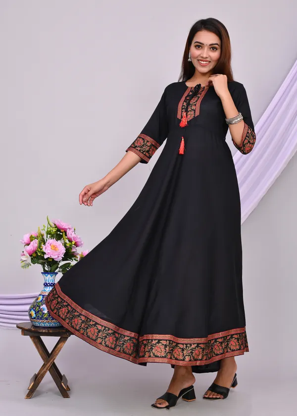 Black_Viscose_Rayon_Printed_Regular_Kurta_For_Women