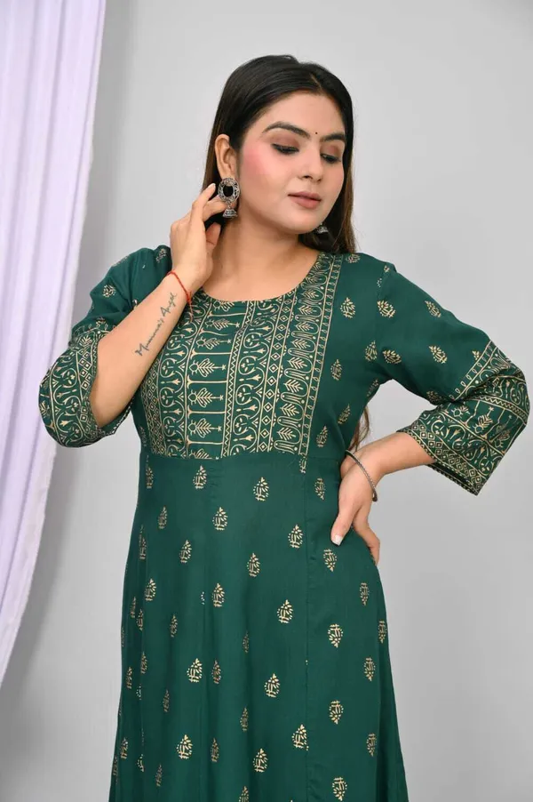 Green_Viscose_Rayon_Bandhani_Regular_Gown_For_Women