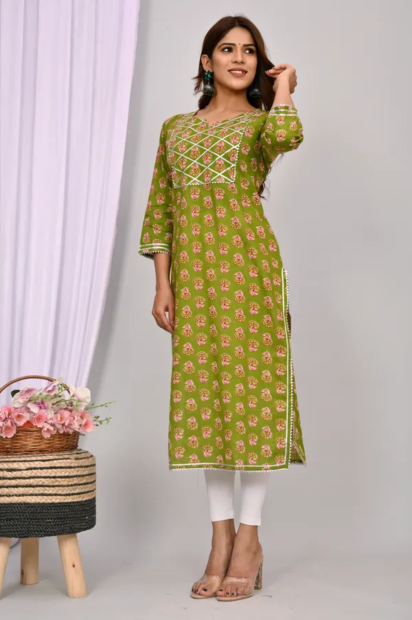 Green_&_White_Viscose_Rayon_Printed_Regular_Kurta_For_Women