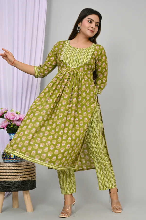 Green_Viscose_Rayon_Printed_Regular_Kurta_&_Palazzo_Set_For_Women