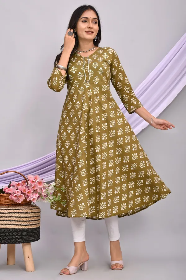 Green_&_White_Viscose_Rayon_Printed_Regular_Kurti_For_Women