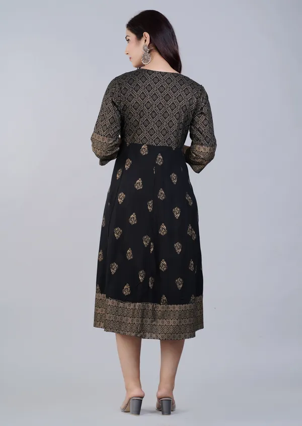 Black_Viscose_Rayon_Floral_Print_Kurta_For_Women