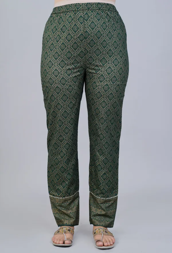 Green_Viscose_Rayon_Printed_&_Floral_Print_Regular_Kurta_&_Pant_Set_For_Women