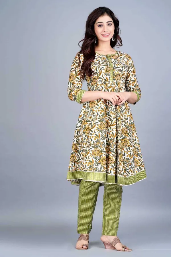 Green_Cotton_Blend_Printed_Regular_Kurta_&_Pant_Set_For_Women