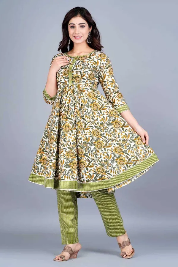 Green_Cotton_Blend_Printed_Regular_Kurta_&_Pant_Set_For_Women
