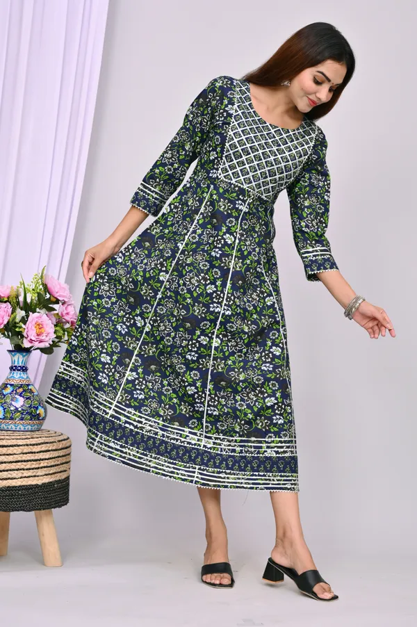 Green_Cotton_Blend_Printed_Regular_Kurti_For_Women