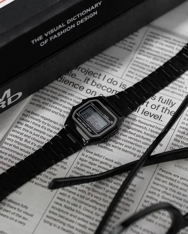 Elegant_Classic_Round_Dial_Watch