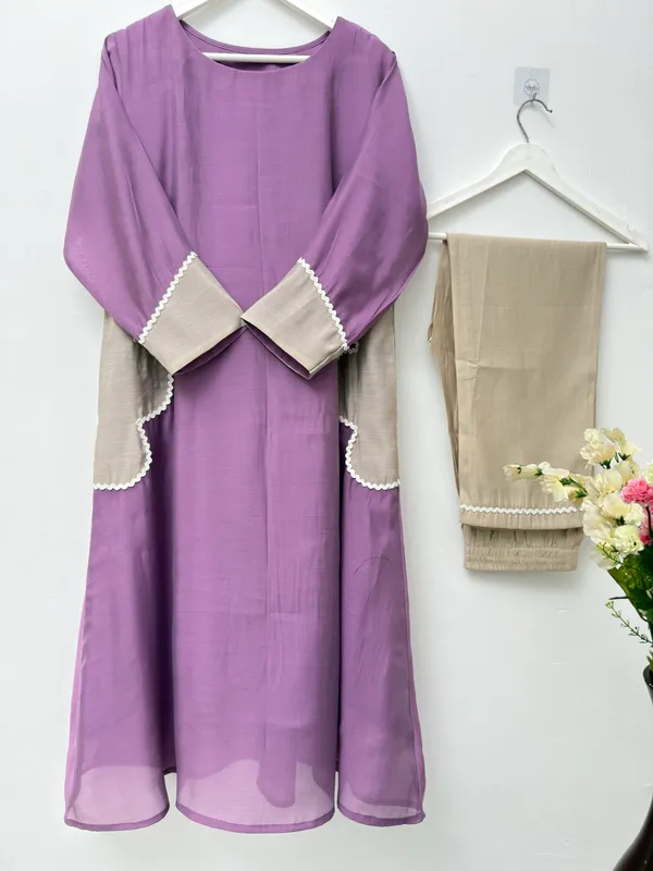 Amazing_Contrast_Pocket_Kurti_Pant_Set