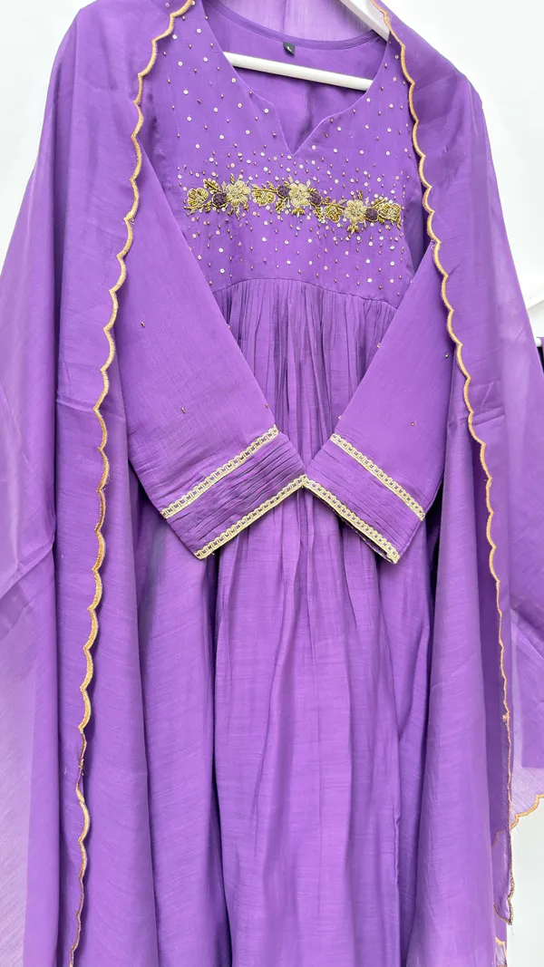 Beautiful_designer_3_pis_set_with_full_hand_work