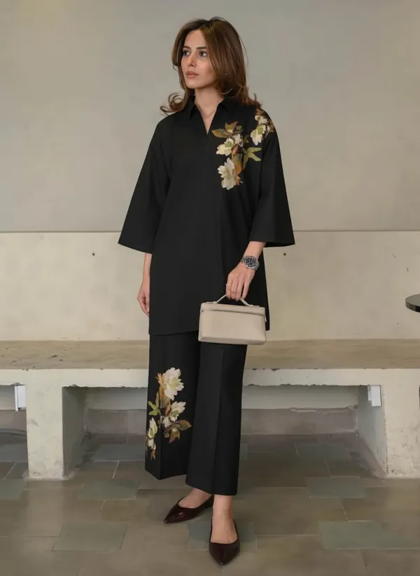 Black_Daily_Elegance_Minimal_Floral_Co-Ord_Set_For_Women