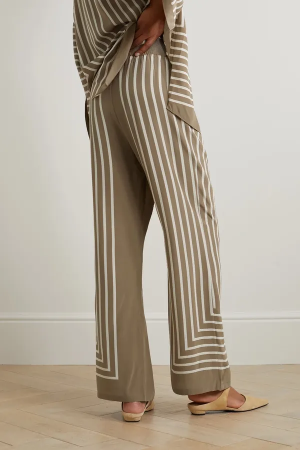 Chic_Monochrome_Striped_Co-Ord_Set_