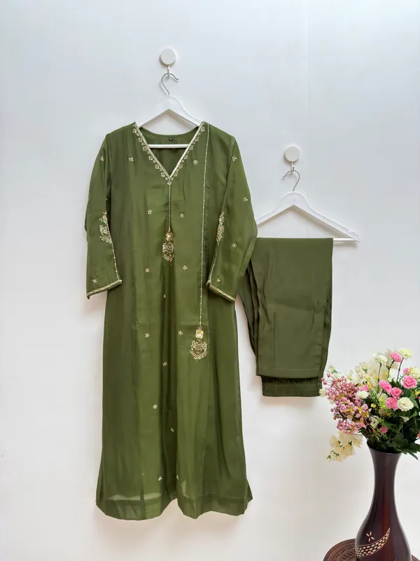 Dark_Mahendi_Green_color_Handwork_Pure_Chanderi_3-Piece_Suit_Set